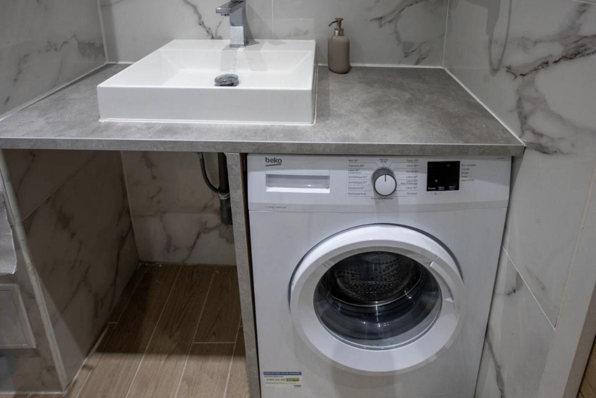 Apartment Terrasse & Parking Gratuit En *