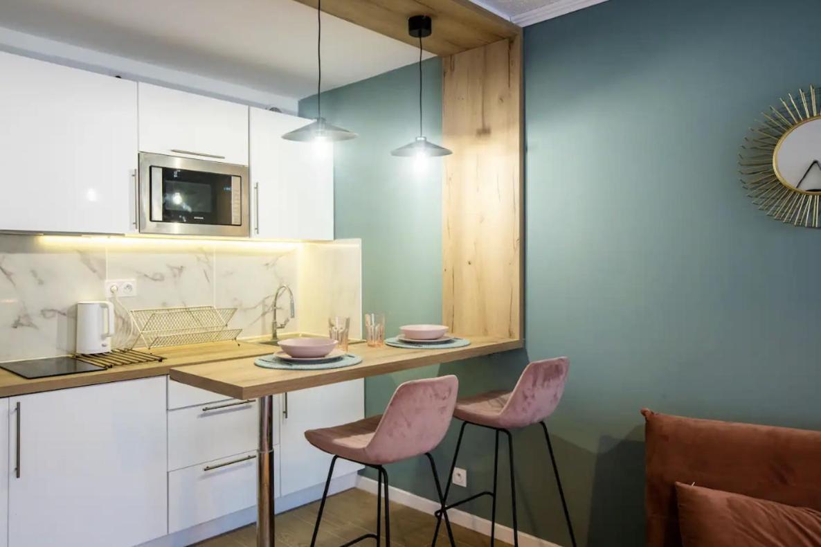 Terrasse & Parking Gratuit En * Nimes