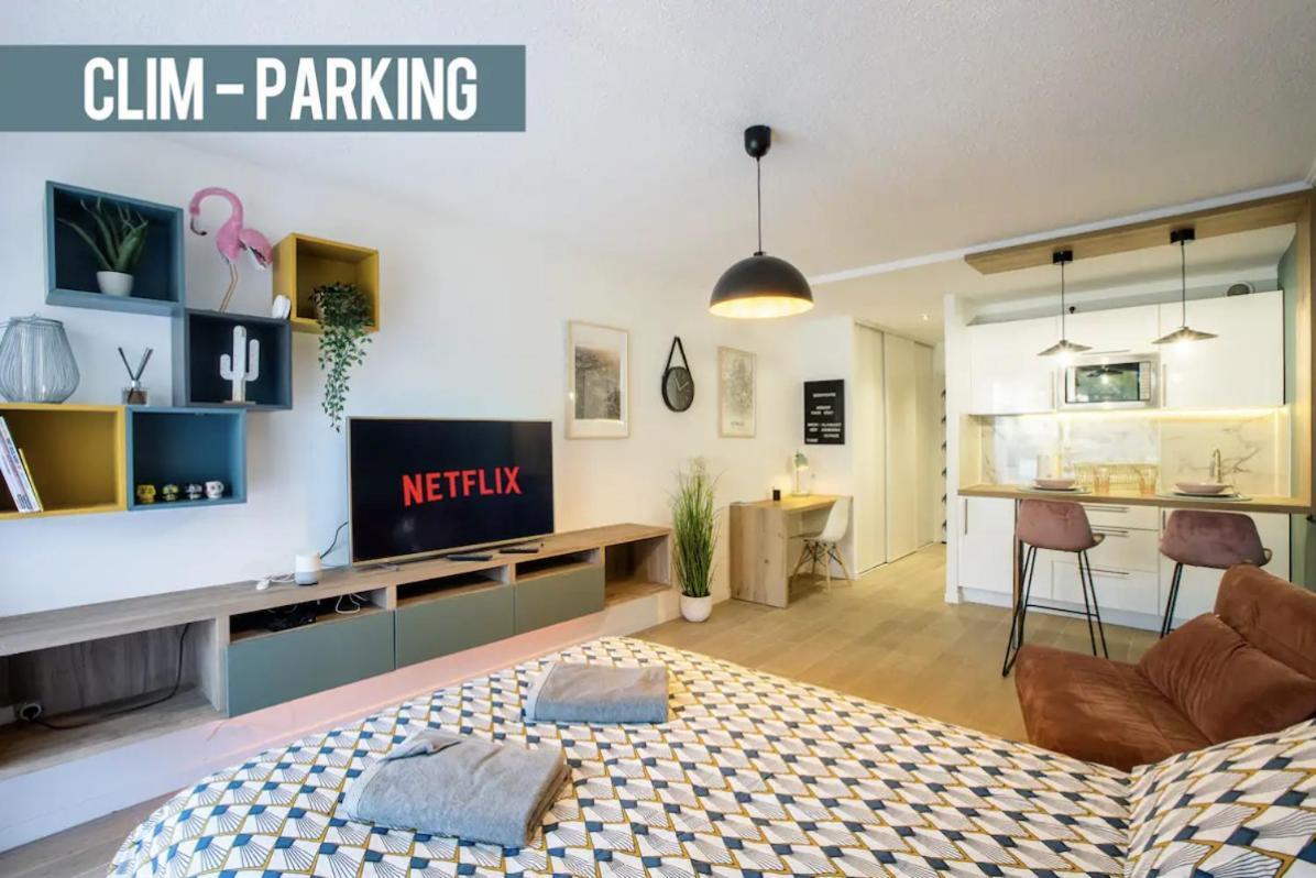 Terrasse & Parking Gratuit En Apartment Nimes